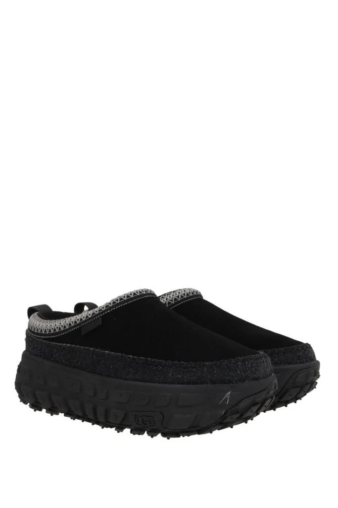 UGG UGG Flat Shoes 1