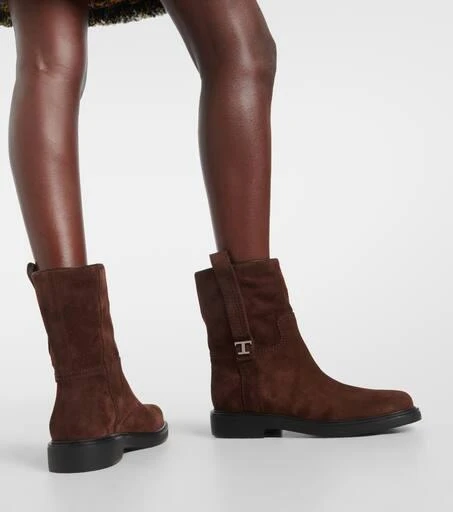 Tod's Suede ankle boots 4