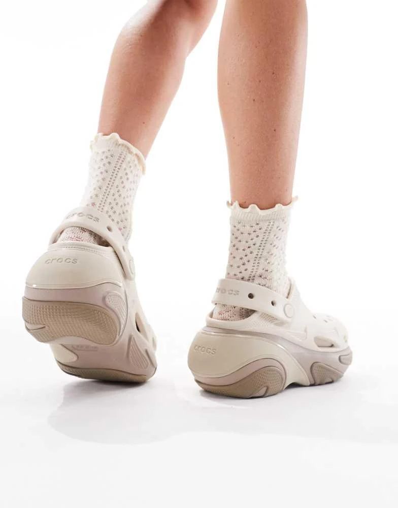 Crocs Crocs Bubble Crush platform clog in taupe 3