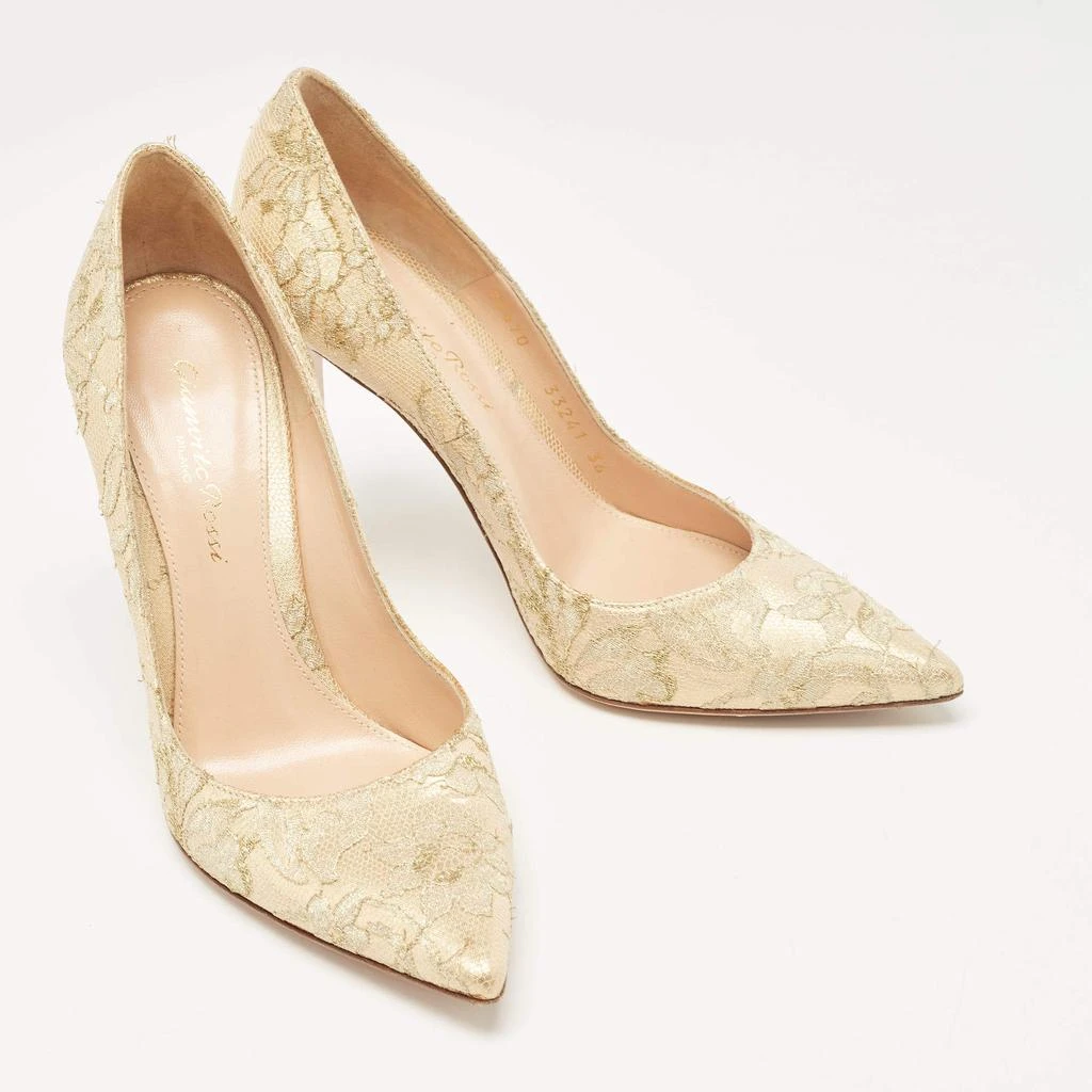 Gianvito Rossi Gianvito Rossi Gold Lace  Gianvito Pumps Size 36 4