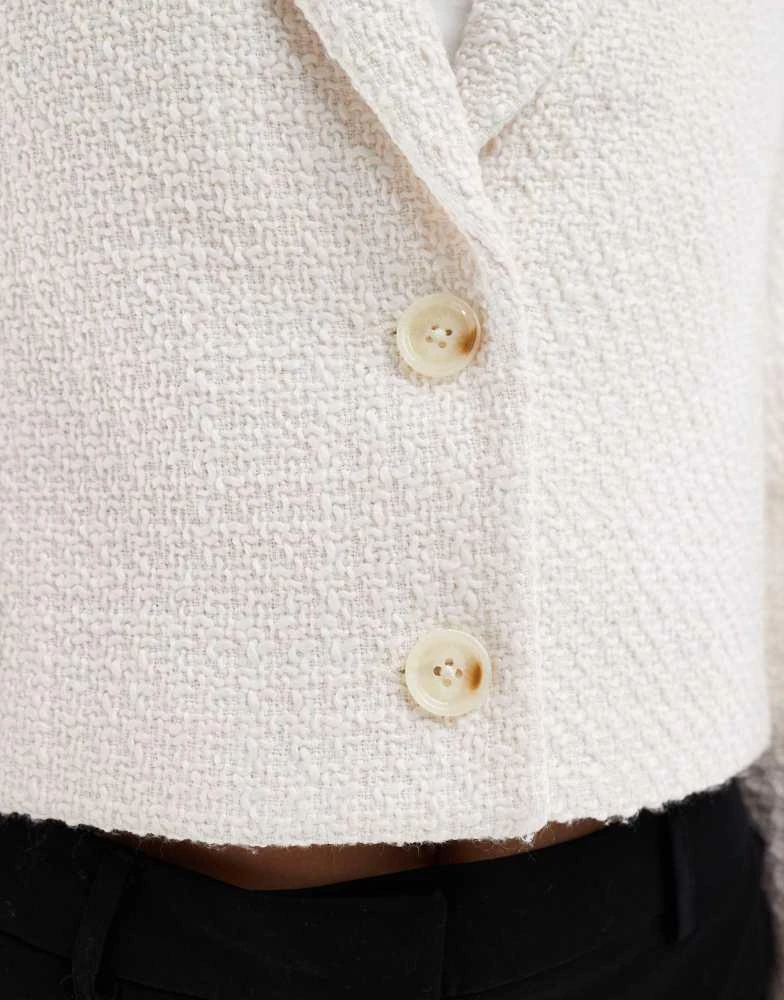 Abercrombie & Fitch Abercrombie & Fitch crop tweed blazer in cream 3