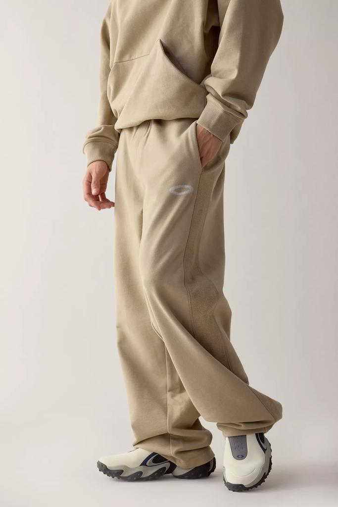 Oakley Oakley UO Exclusive Open Hem Straight Leg Sweatpant