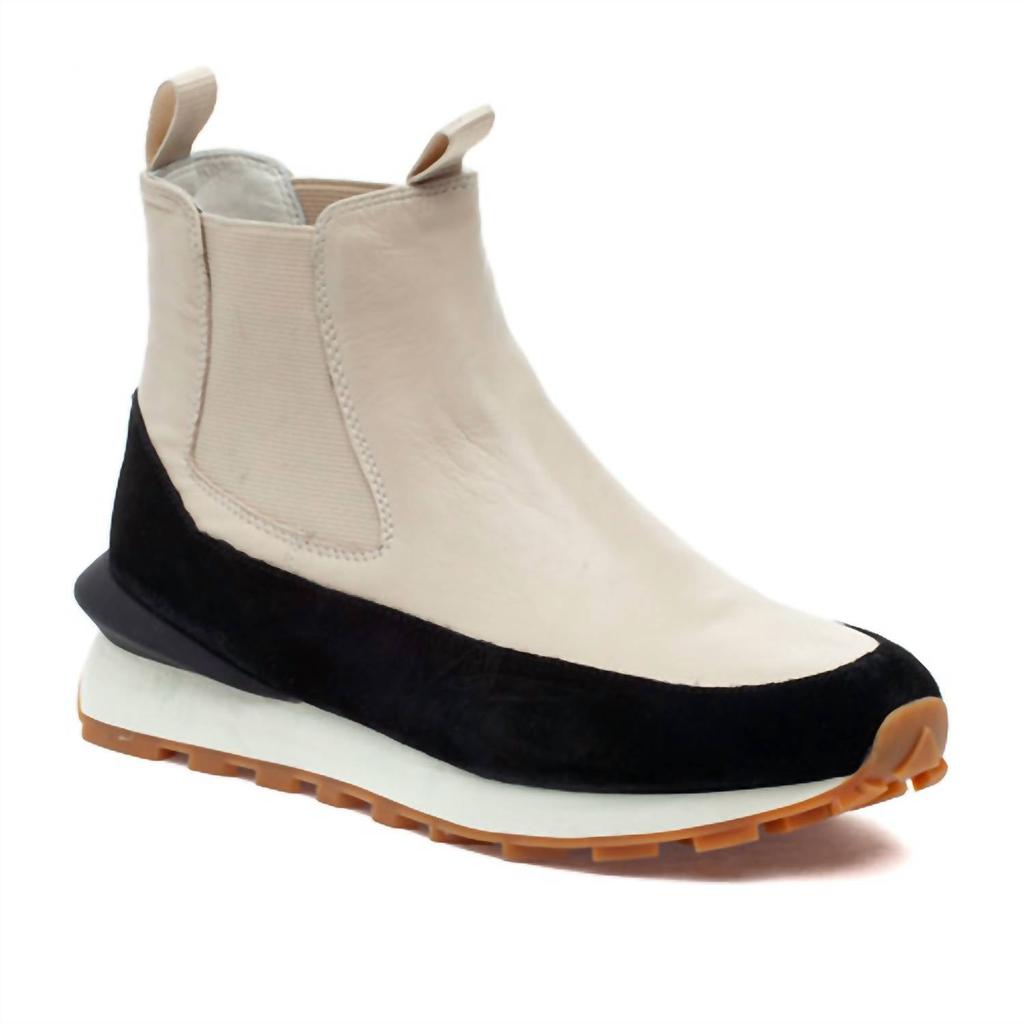 J/Slides WOMEN'S ELOISE CHELSEA BOOT