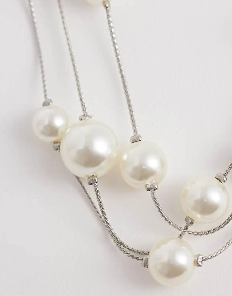 ASOS ASOS DESIGN Curve multi-row necklace with faux pearls in silver tone 3
