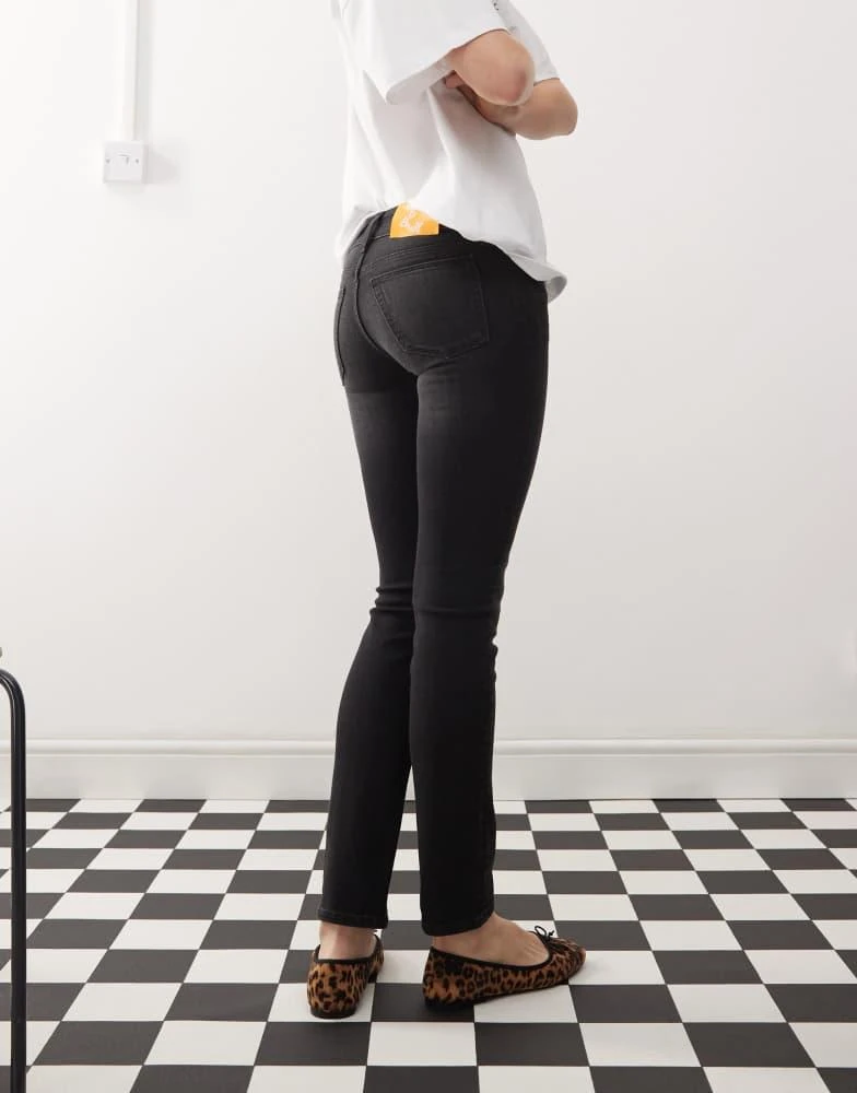 Cheap Monday Cheap Monday Sleezie Low rise super stretch skinny jeans in rubby washed black 2