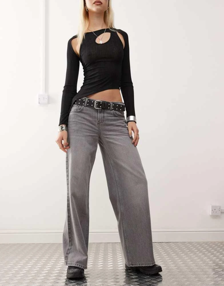 Reclaimed Vintage Reclaimed Vintage  88' wide baggy low rise leg jean in grey wash 1