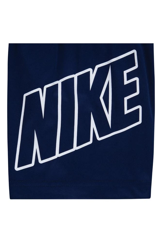 NIKE Kids
 Dri-FIT Graphic T-Shirt 
Shorts Set 3