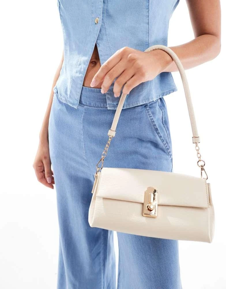 Glamorous Glamorous classic shoulder bag with gold clasp in cream 3