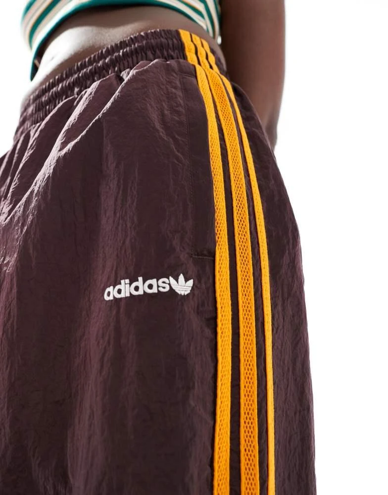 Adidas adidas Originals 80s track pant in shadow brown 2