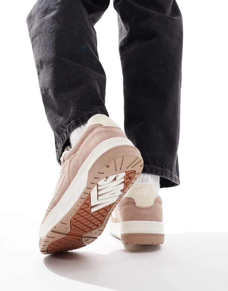 Vans Vans Upland trainers in warm taupe 3