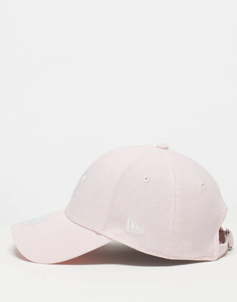 New Era New Era NY Yankees linen 9forty cap in pink 4