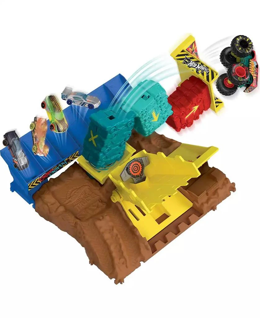 Hot Wheels Monster Trucks Arena Smashers Demo Derby Car Jump Challenge 2
