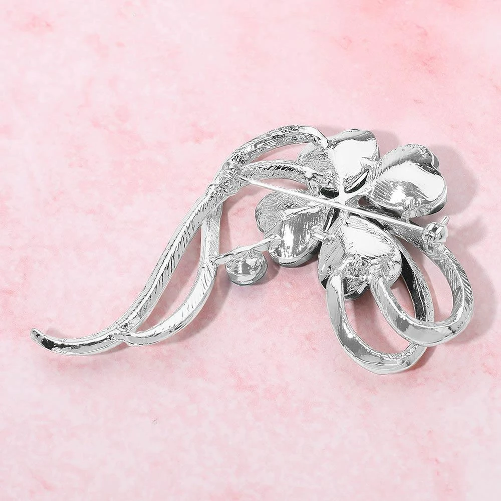 FASHNZFAB Clover Pin Brooch 3