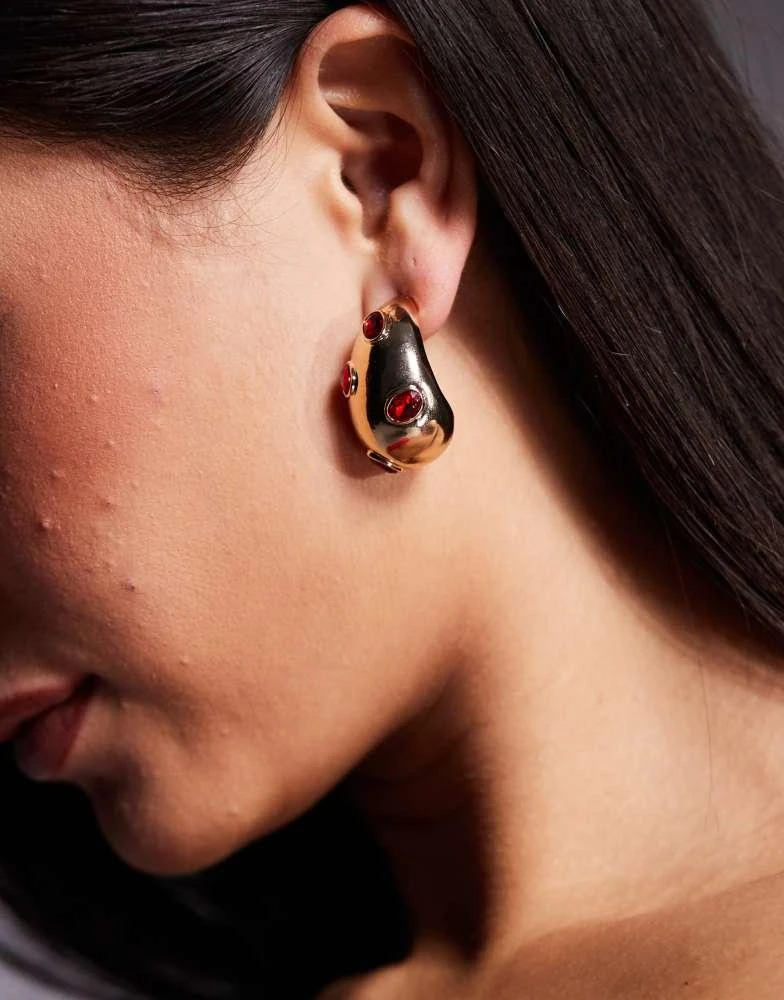 8 Other Reasons 8 Other Reasons chunky hoop earrings with red jewels in 18k gold plated 1