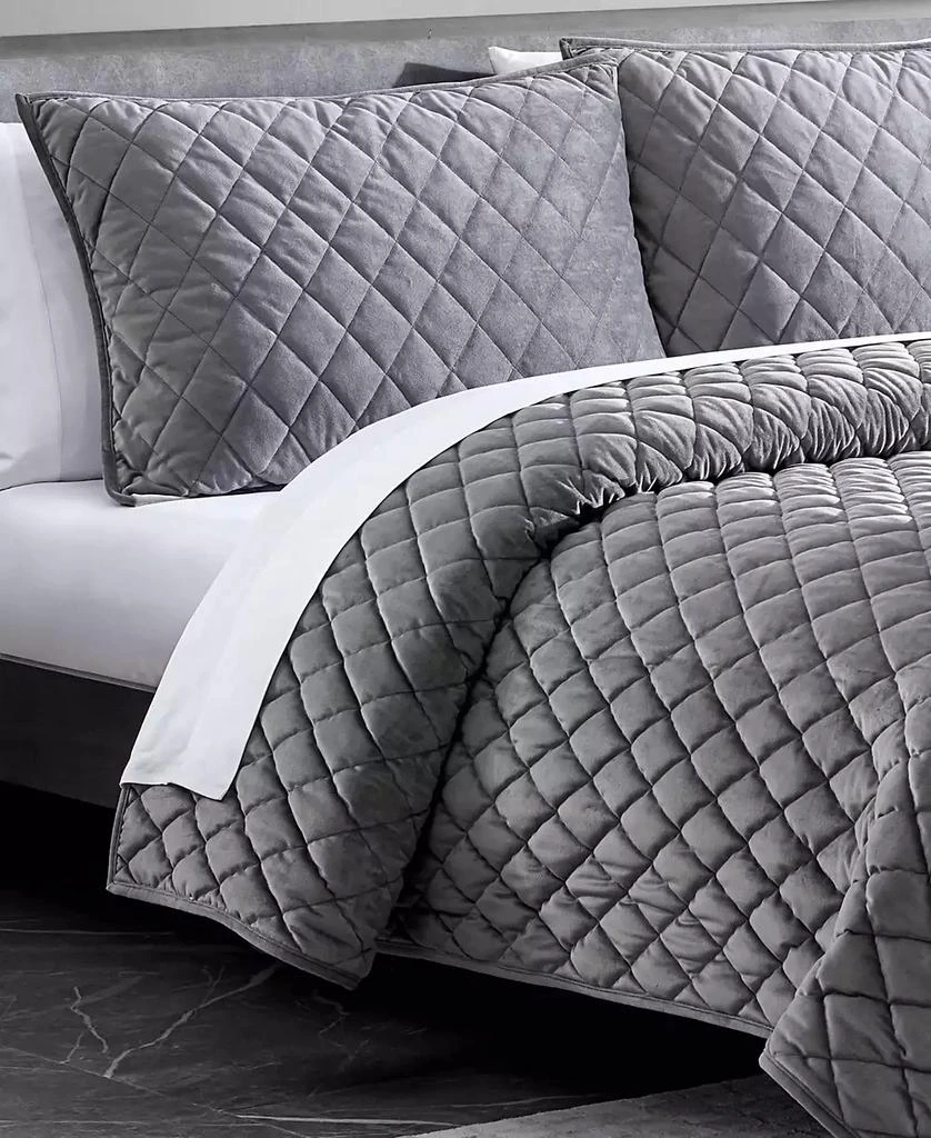 Vera Wang Diamond Velvet 3 Piece Quilt Set 4