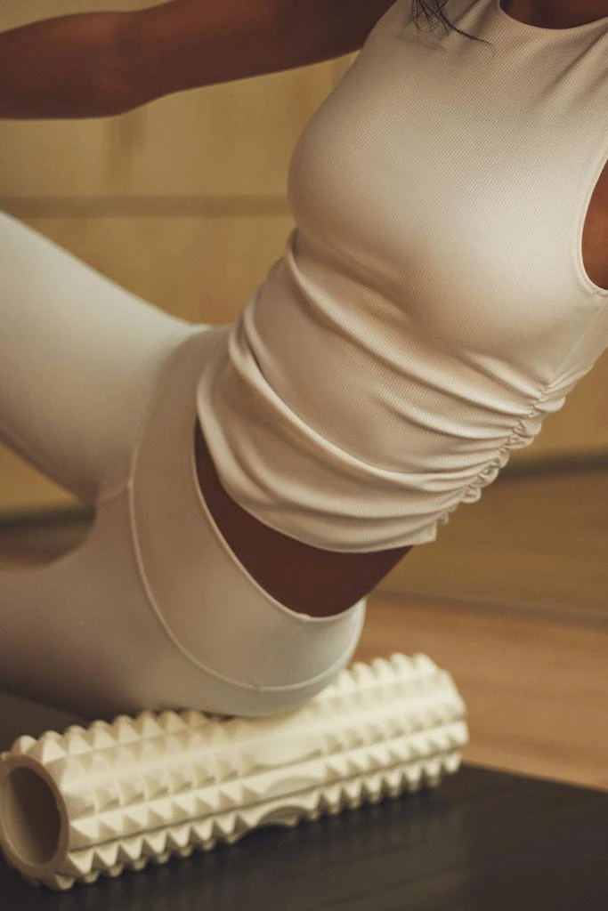 Alo Ribbed En Pointe Tank - Burgundy 4