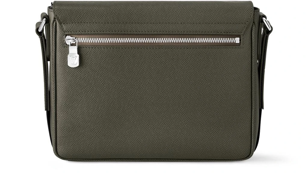 Louis Vuitton District PM 4