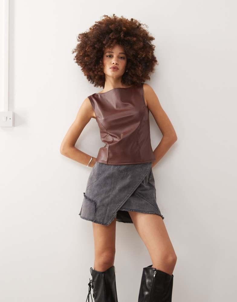 Reclaimed Vintage Reclaimed Vintage PU tank in burgundy