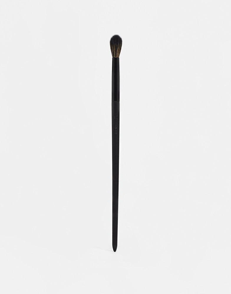 MORPHE Morphe V204 Soft Pointed Eyeshadow Brush 1
