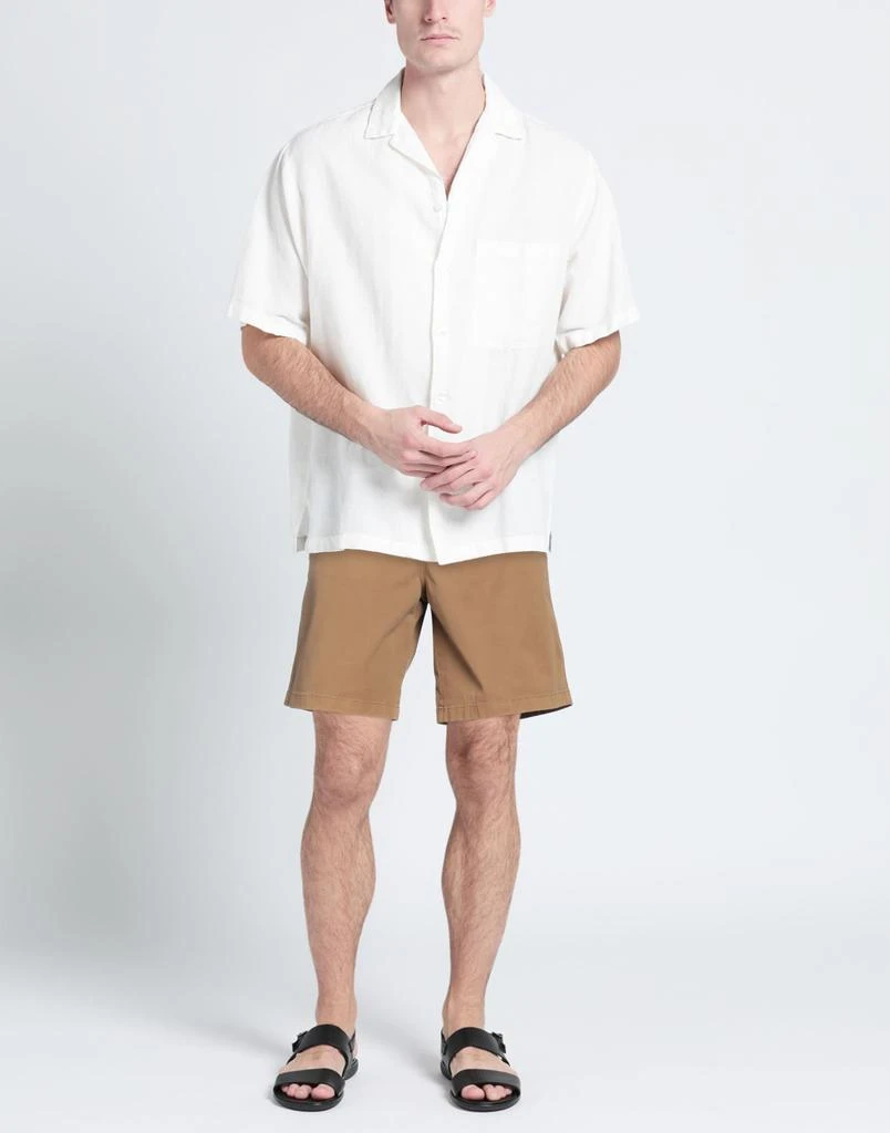 TOMMY HILFIGER Shorts & Bermuda 2