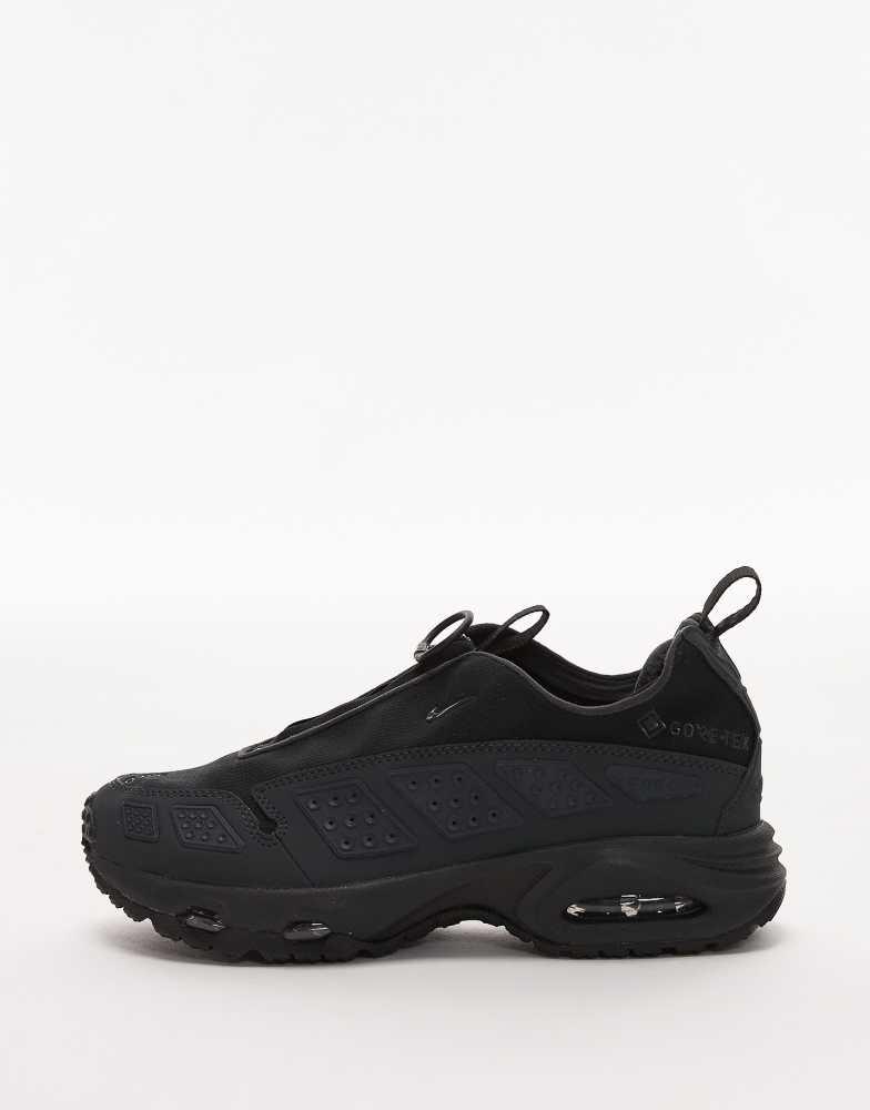Nike Air Max SNDR GORE-TEX trainers in triple black – On