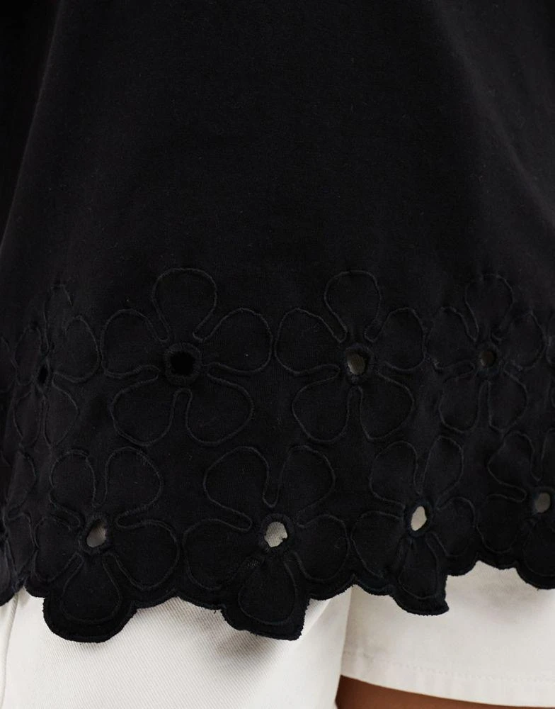 ASOS ASOS DESIGN embroidered hem t-shirt in black 2