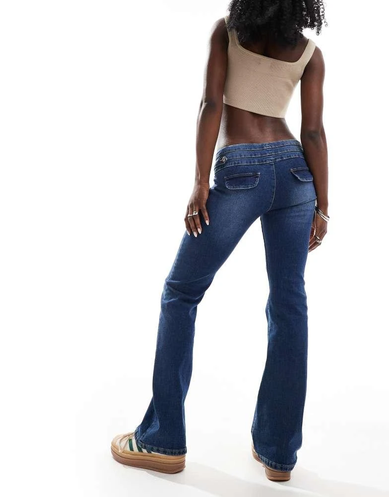 Bershka Bershka low rise triple waistband bootcut jeans in dark blue wash 3