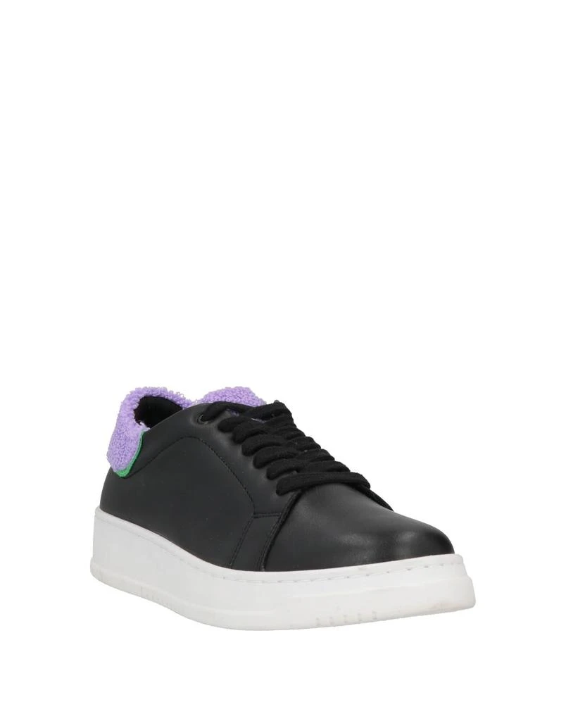 TSD12 Sneakers 2