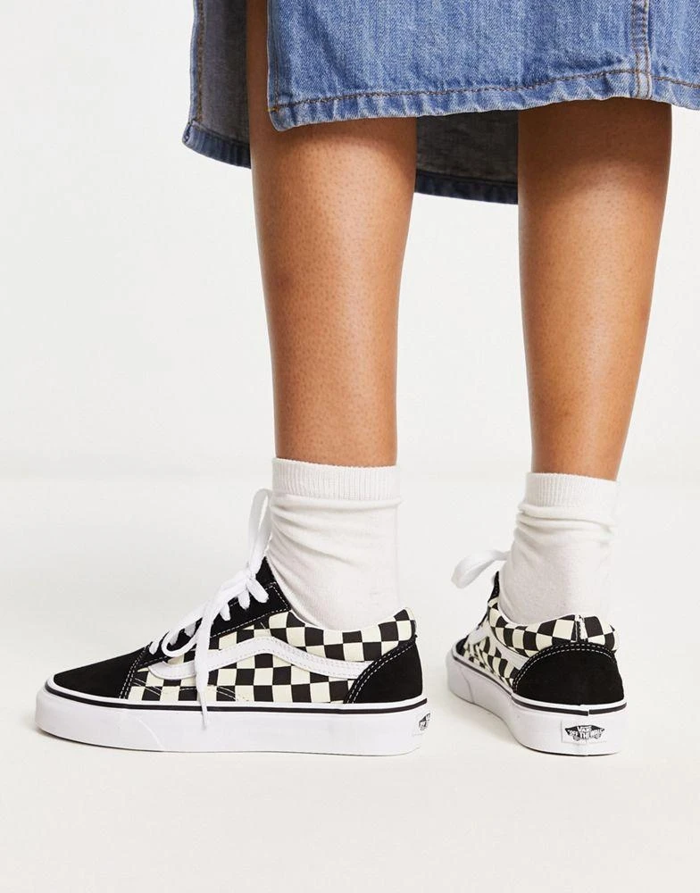 Vans Vans Old Skool checkerboard trainers in white and black 4