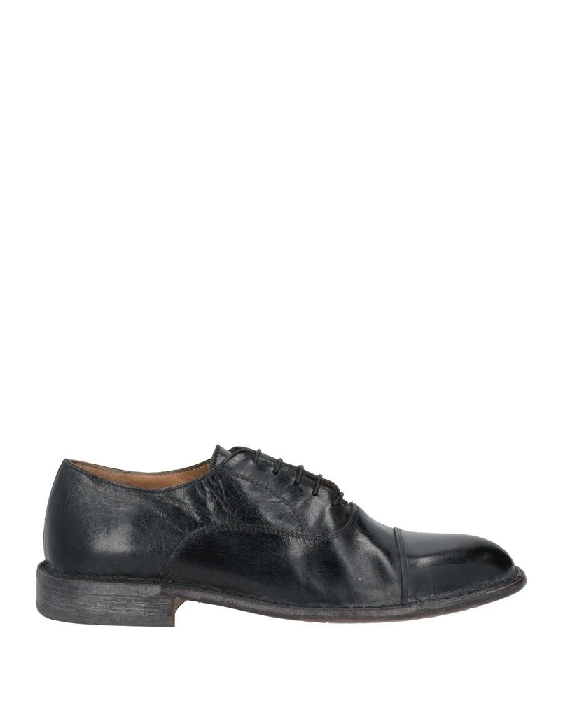 MOMA FOOTWEAR 1