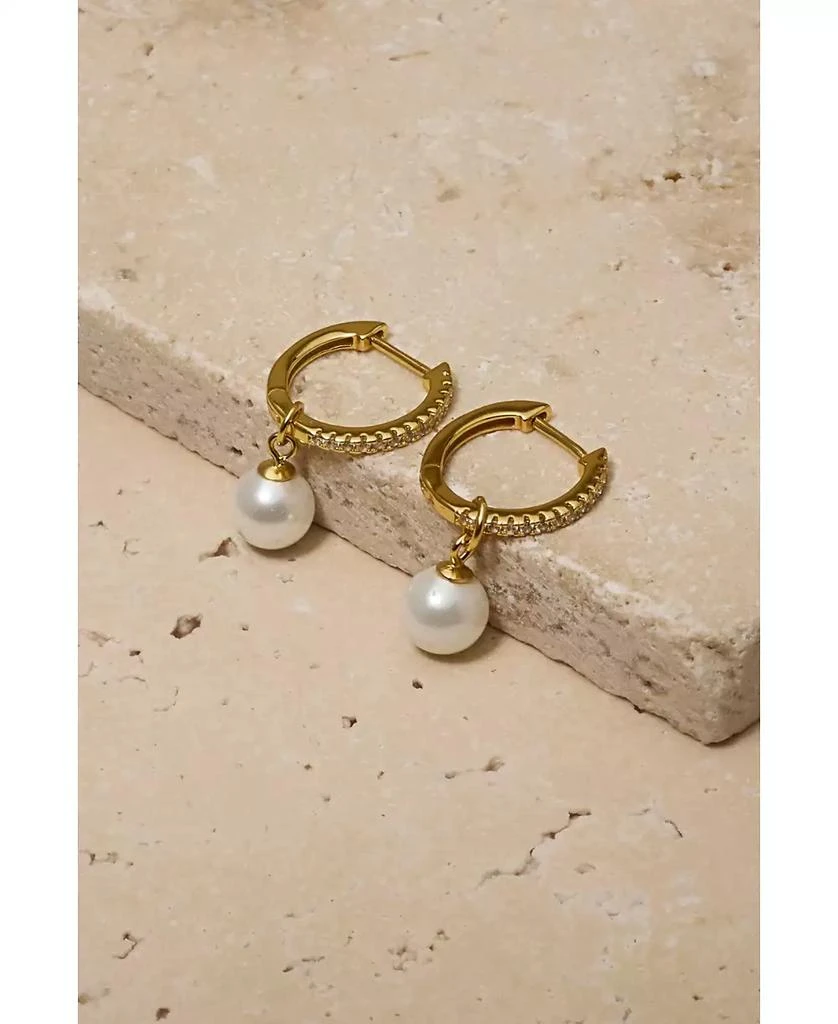 Untamed Petals Perfectly Poised Pearl Hoops 5