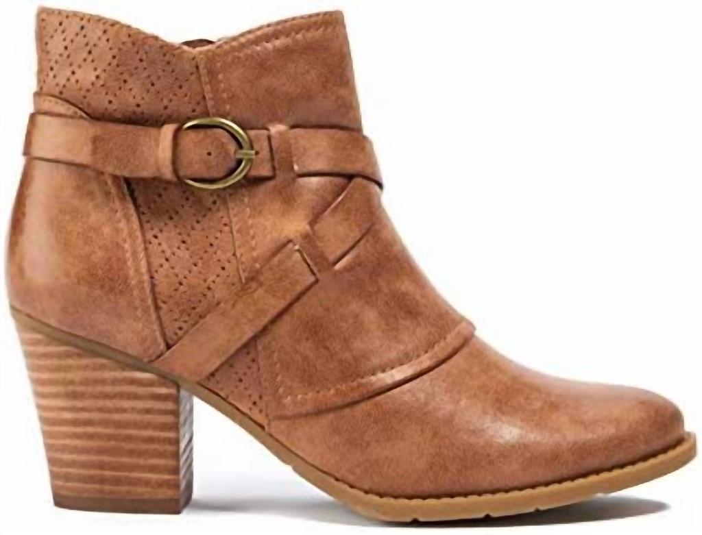 Baretraps Women Launa Ankle Boot In Auburn