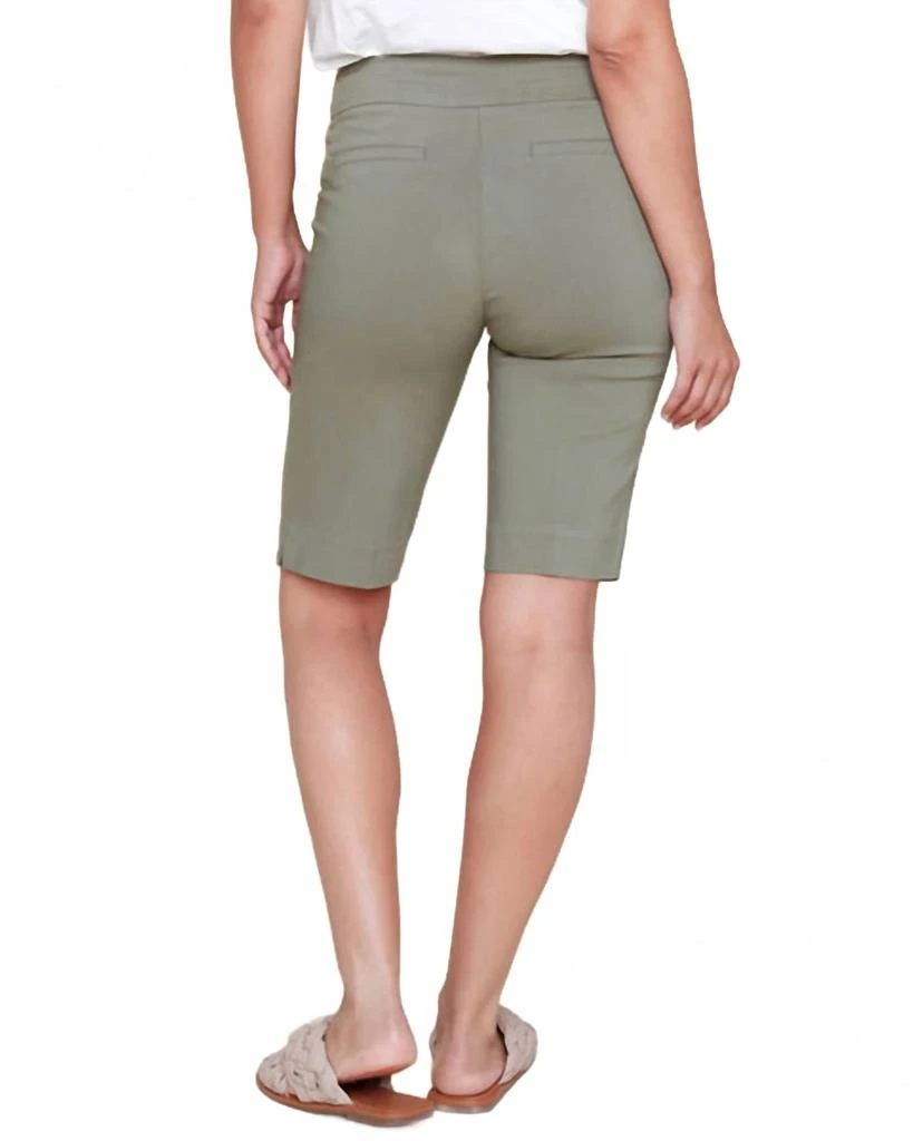 Renuar Pull On Bermuda Short In Sage 2