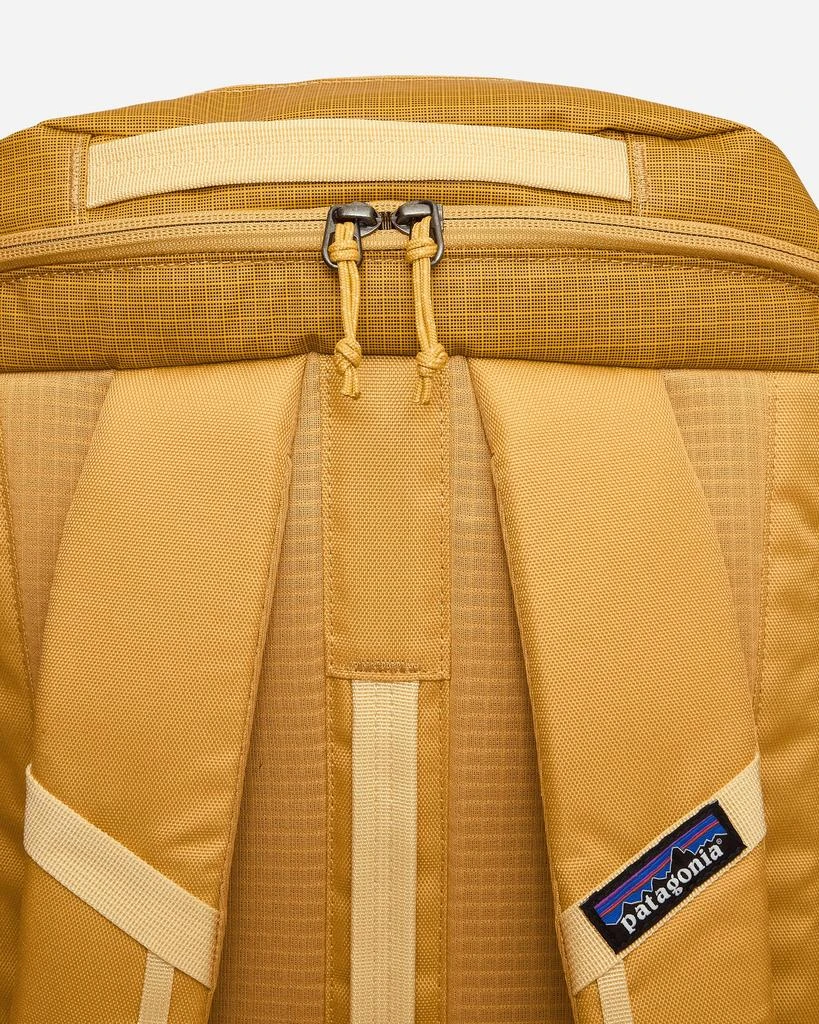 Patagonia Black Hole Pack 32L Pufferfish Gold 5