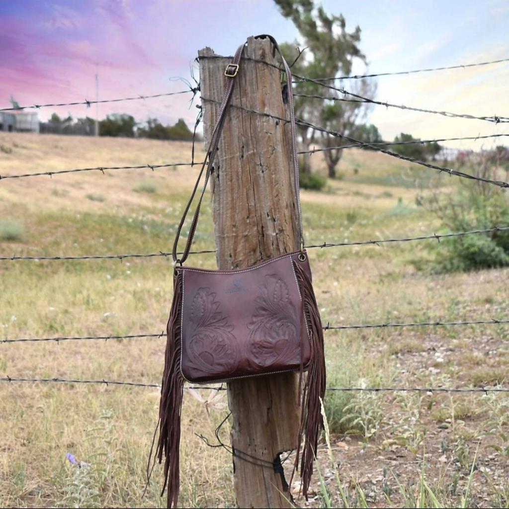 M&F Western Women
s Ariat Victoria Crossbody Bag In Brown