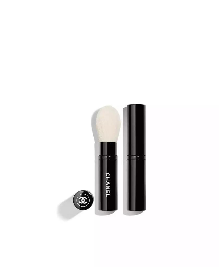Chanel Retractable Highlighter Brush N°111