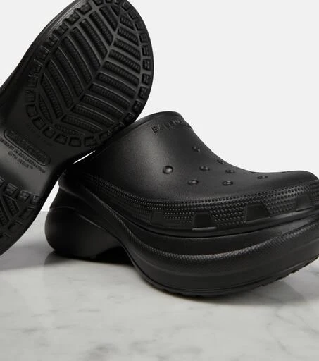 Balenciaga x Crocs platform slides 6