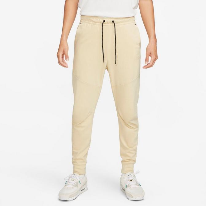 nike essentials slim sweatpants