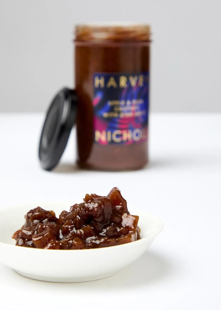 HARVEY NICHOLS Apple & Plum Chutney with Star Anise 290g 2