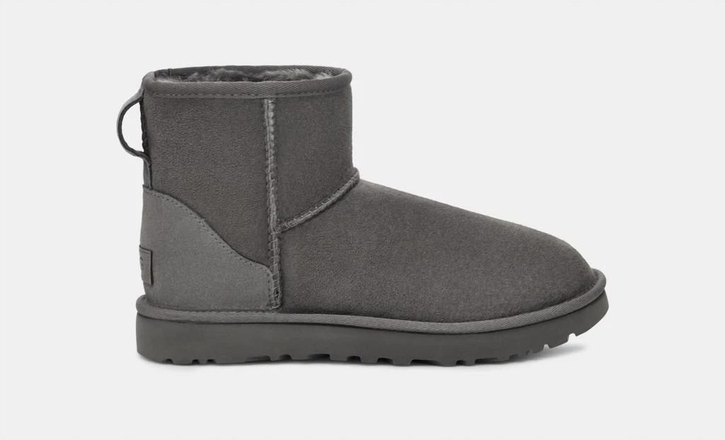 UGG Ugg - Women
s Classic Mini II Boot