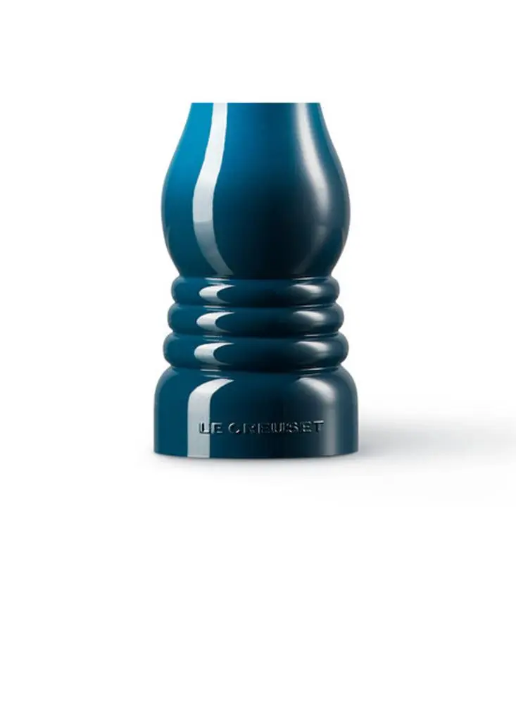 Le Creuset Classic pepper mill 2