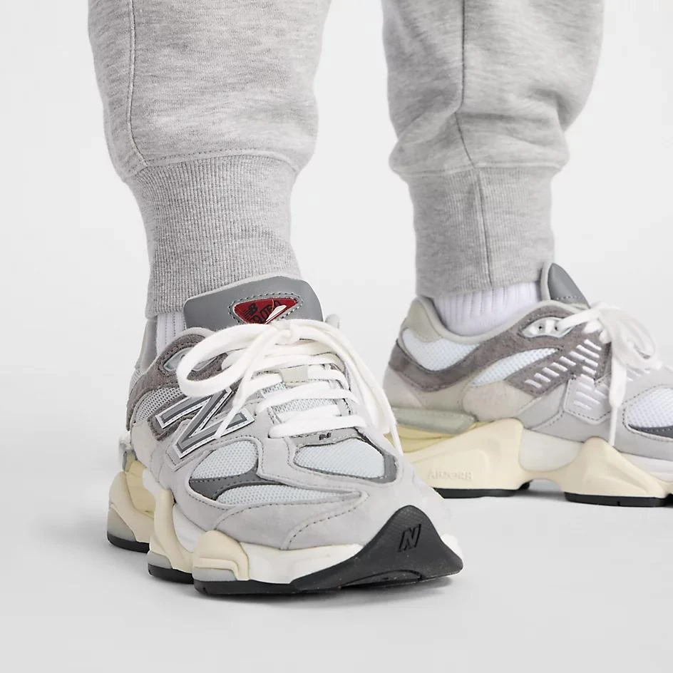 New Balance Sport French Terry Graphic Jogger 6