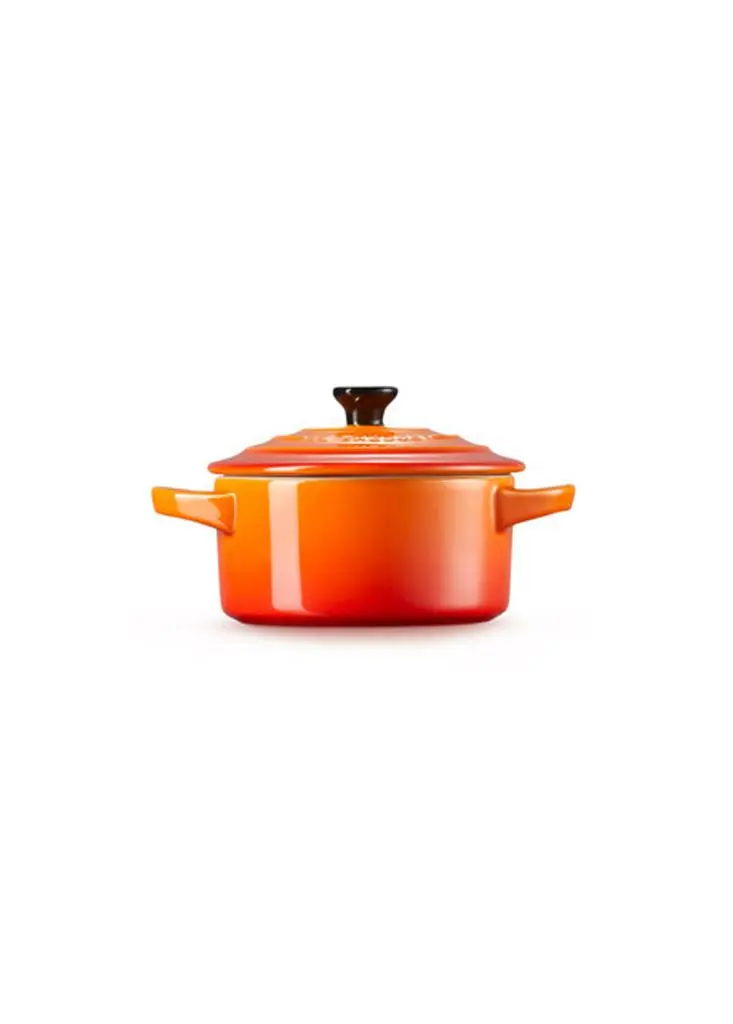 Le Creuset Stoneware petite round casserole. 4