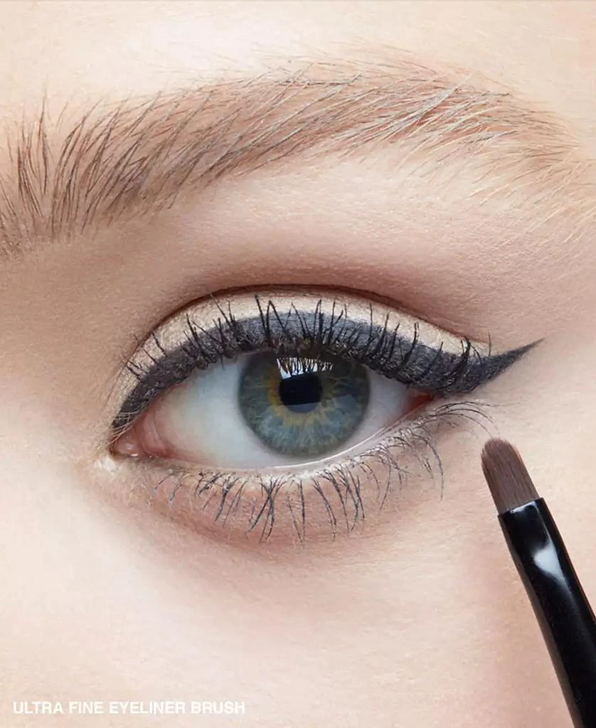 Bobbi Brown Ultra Fine Eyeliner Brush 2