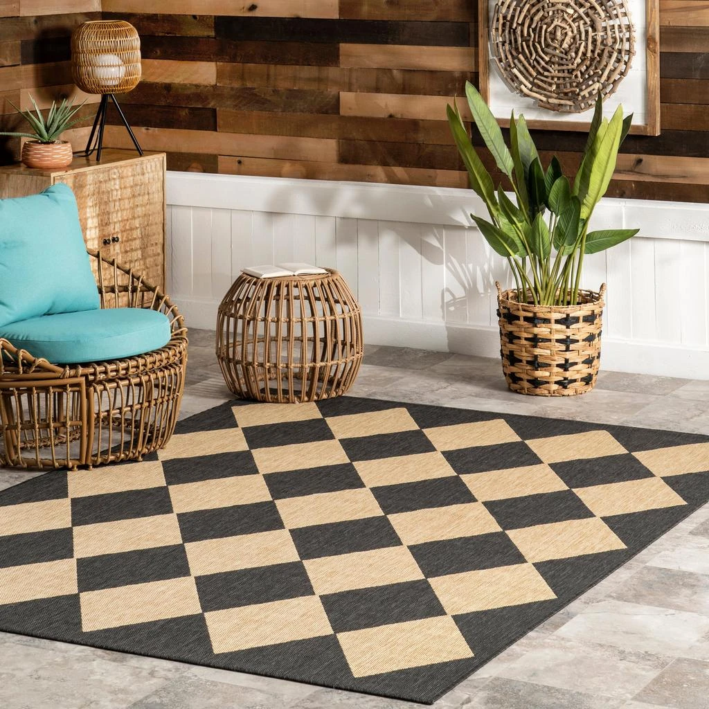 nuLOOM Sabina Diamond Trellis Indoor/Outdoor Area Rug 1