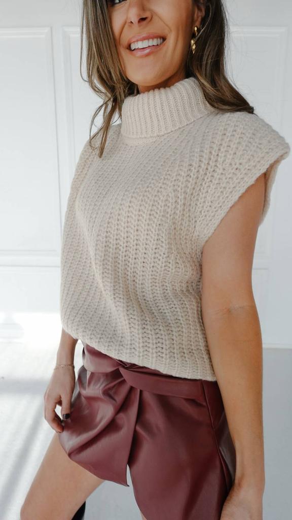 Sugarlips Sugarlips - Sleeveless Turtleneck Sweater