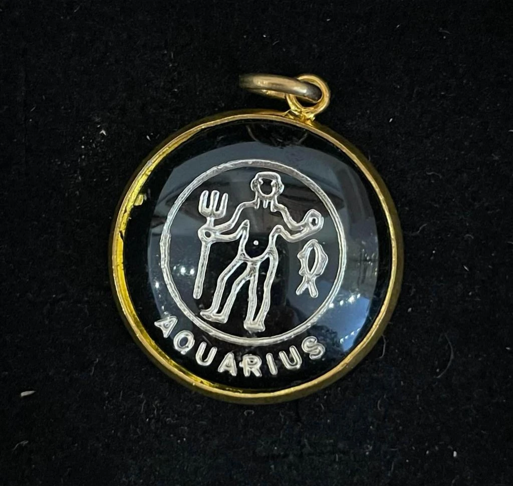 Azi Rasson Azi Rasson - Women
s Single Sign Astrology Aquarius Charm