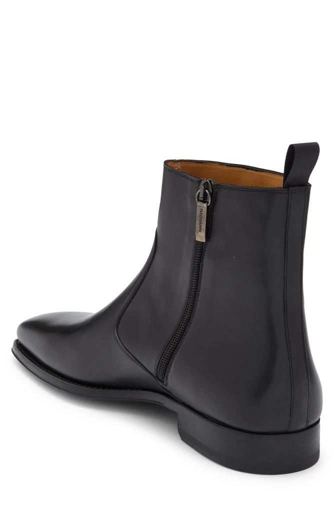 Magnanni Black Chukka Boots Sleek Leather Design Magnanni mens chukka boots - Gem main image 3