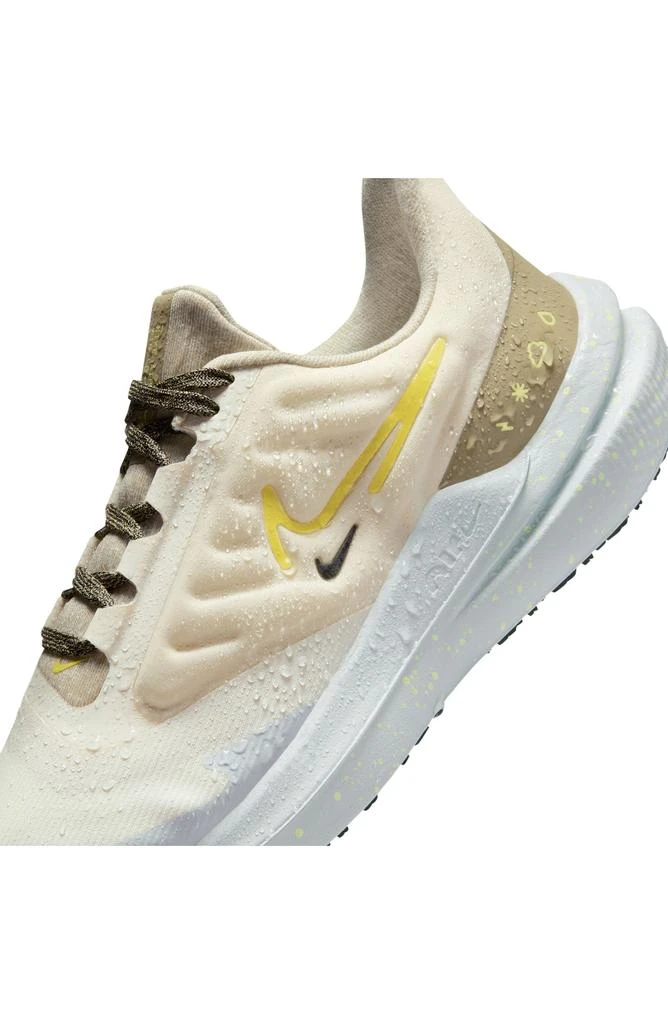 NIKE Air Winflo 9 Shield Running Shoe 9
