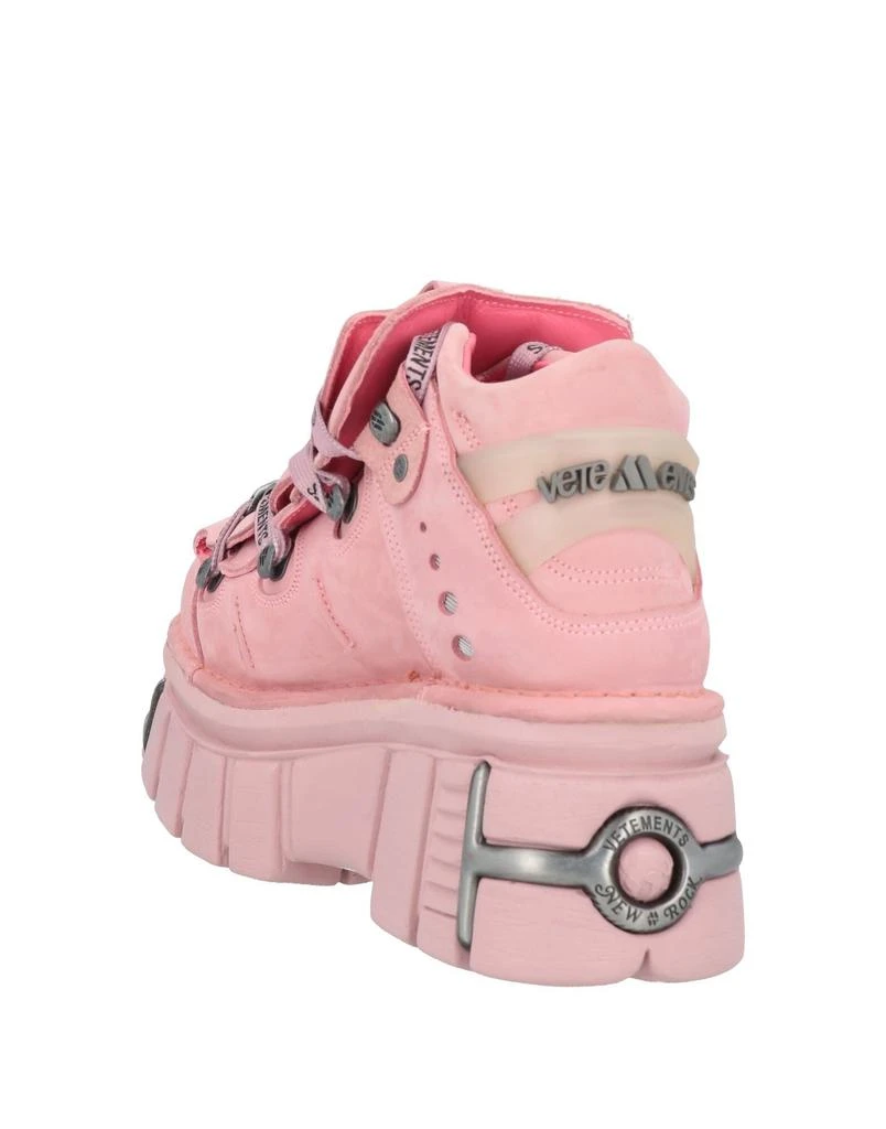 Vetements Sneakers 3